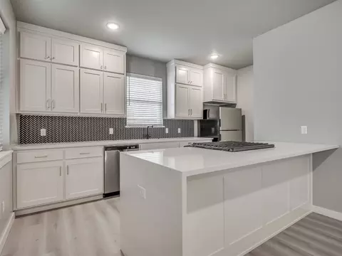 2008 NW 27 St, Oklahoma City, OK 73106