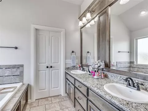 1023 Abraham Dr, Tuttle, OK 73089 photo 25