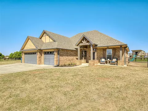 1023 Abraham Dr, Tuttle, OK 73089 photo 2