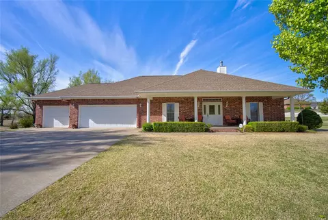 4715 Boomer Dr, Woodward, OK 73801