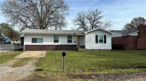 1120 E Fay Ave, Shawnee, OK 74801