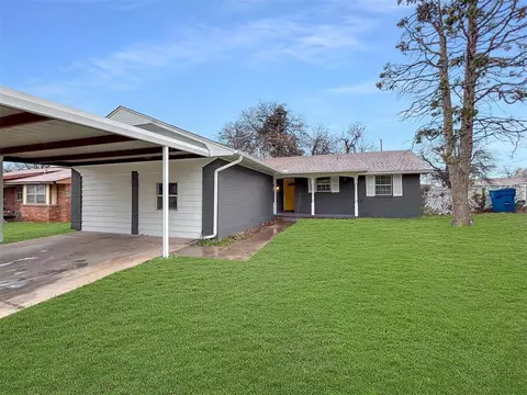 1321 Hickory Ln, Midwest City, OK 73110