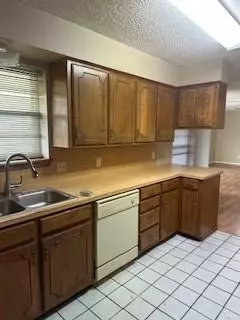 1401 SE Allyson Cir, Altus, OK 73521 photo 7