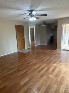 1401 SE Allyson Cir, Altus, OK 73521 photo 4