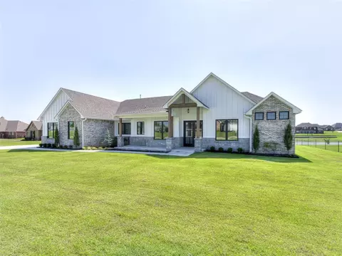 960 Sterling Dr, Choctaw, OK 73020