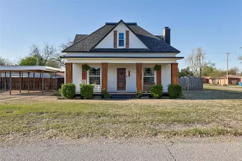 208 W Maple, Tuttle, OK 73089 photo 2