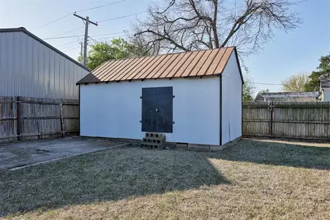 208 W Maple, Tuttle, OK 73089 photo 45