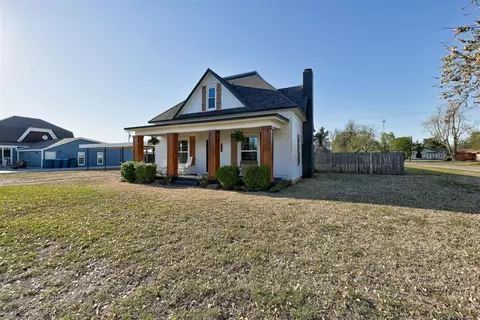 208 W Maple, Tuttle, OK 73089 photo 3