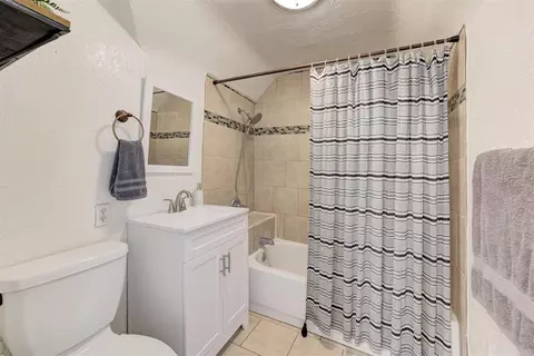 208 W Maple, Tuttle, OK 73089 photo 37