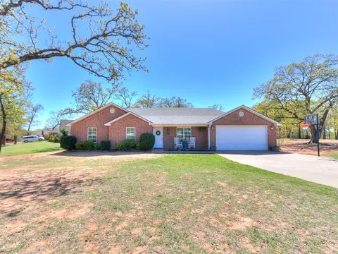 153 Rustic Oak Cor, Tecumseh, OK 74873