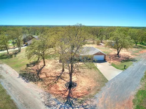 153 Rustic Oak Cor, Tecumseh, OK 74873 photo 3