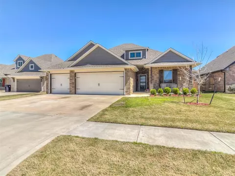11824 Loren Brook Ln, Yukon, OK 73099
