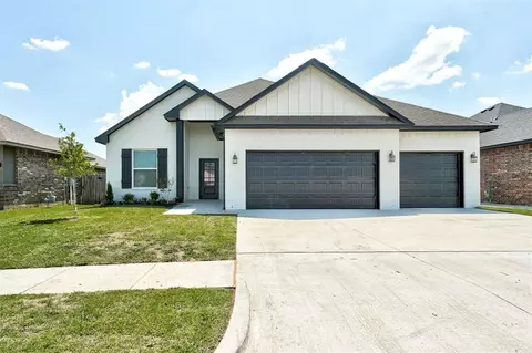 10704 Glover River Dr, Yukon, OK 73099