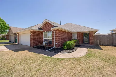 2008 NW 172nd St, Edmond, OK 73012
