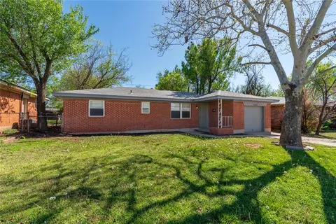 3008 SE 21st St, Del City, OK 73115