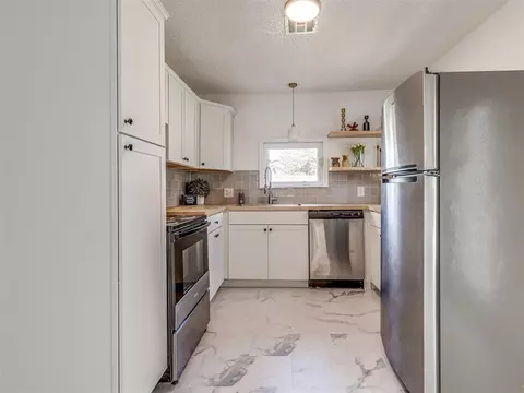 119 W Lilac Ct, Midwest City, OK 73110
