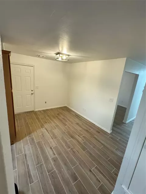 122 E Cherry Ave, Yukon, OK 73099 photo 8