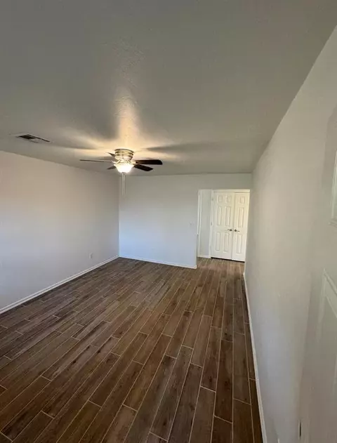 122 E Cherry Ave, Yukon, OK 73099 photo 11