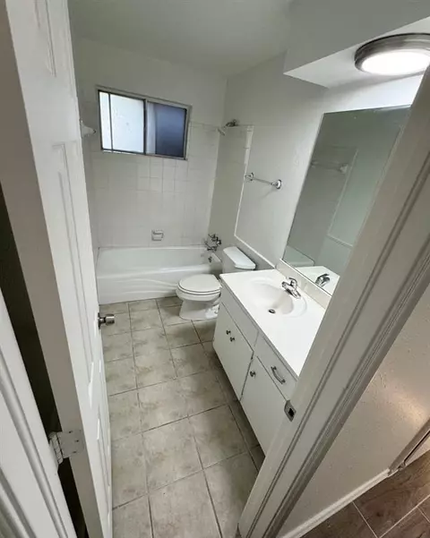 122 E Cherry Ave, Yukon, OK 73099 photo 9