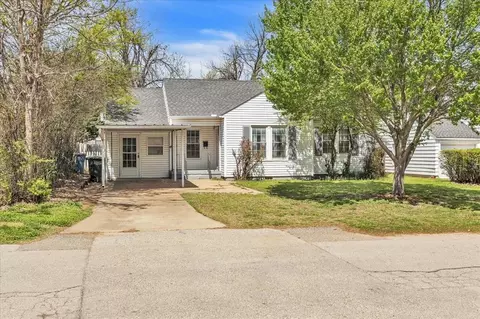 17 E 7th St, Edmond, OK 73034 photo 2