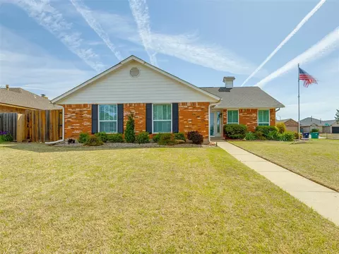 4000 Bar Harbor Cir, Yukon, OK 73099