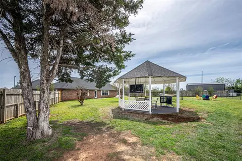 980 Garden Rd, Tuttle, OK 73089 photo 10
