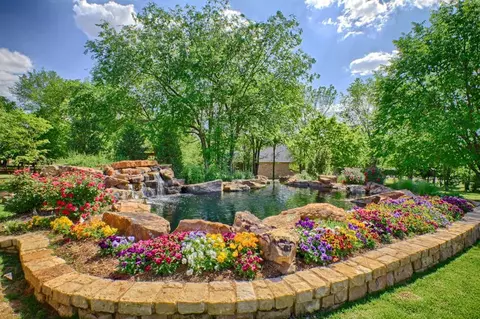 12115 Grand Cedar Ln, Oklahoma City, OK 73131