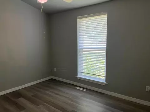 2216 Memphis Dr, Norman, OK 73071 photo 9