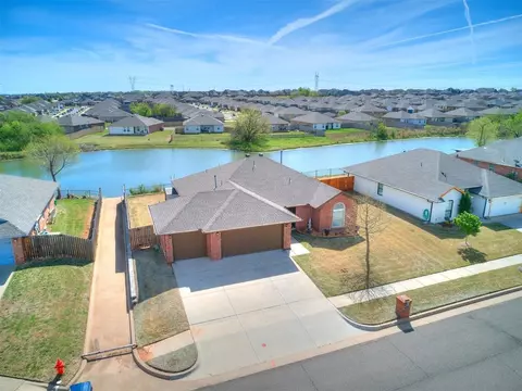 10012 Squire Ln, Yukon, OK 73099