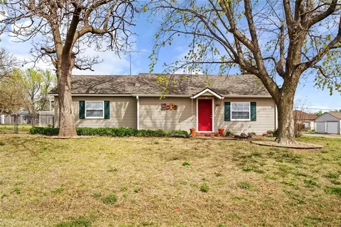 601 N Missouri St, Thomas, OK 73669