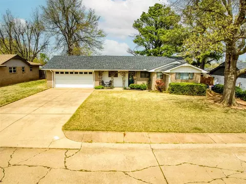 608 Skyline Dr, El Reno, OK 73036