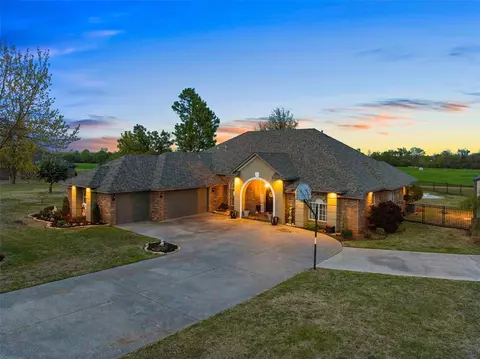 212 Cambrye Dr, Tuttle, OK 73089 photo 3