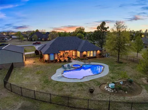 212 Cambrye Dr, Tuttle, OK 73089 photo 4