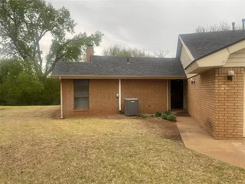 616 N Pecan St, Weatherford, OK 73096