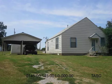 502 S Taylor St, Wynnewood, OK 73098