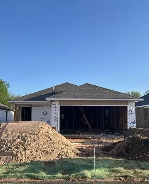 11500 SW 12th St, Yukon, OK 73099