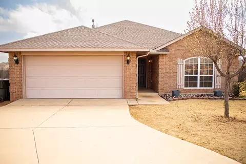 2344 Tortoise Cir, Midwest City, OK 73130