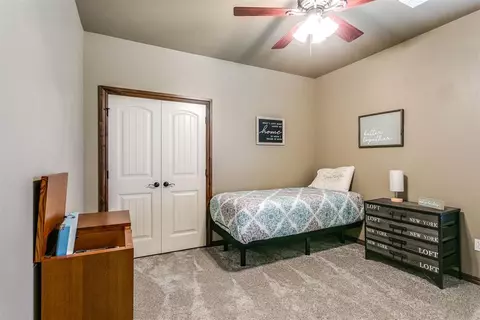 29945 Lake Rd, Mcloud, OK 74851