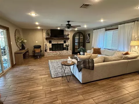 2309 Cherokee Strip St, Altus, OK 73521 photo 4
