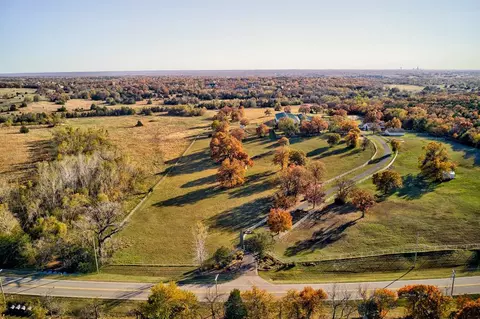 6500 E Sorghum Mill Rd, Edmond, OK 73034
