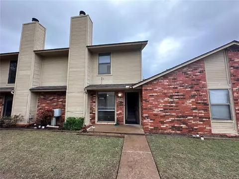 1125 Sequoyah Pl #B, Edmond, OK 73003