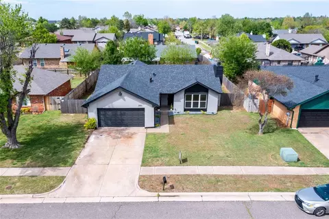 2901 Countrywood Ln, Edmond, OK 73012