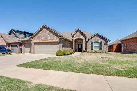 8241 NW 159th St, Edmond, OK 73013