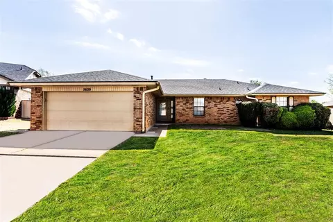 5620 Cloverlawn Dr, Oklahoma City, OK 73135