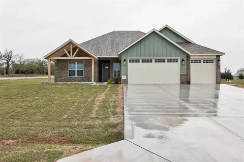 2004 Leo Ct, Blanchard, OK 73010