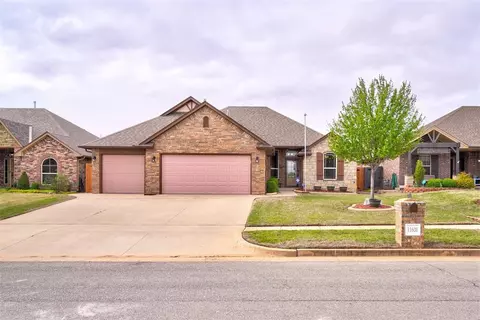 11608 SW 14th St, Yukon, OK 73099
