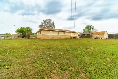 832 Mimosa Dr, Watonga, OK 73772 photo 20