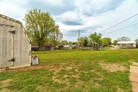 832 Mimosa Dr, Watonga, OK 73772 photo 18