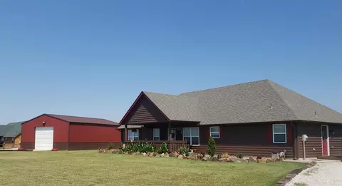 685 County Street 2886, Tuttle, OK 73089