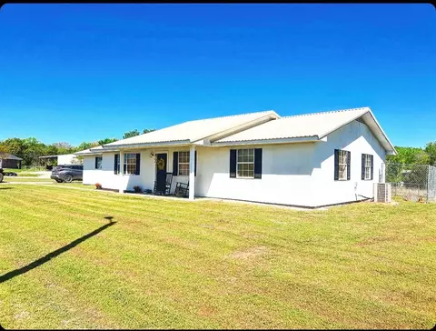 301 Dove Ln, Colbert, OK 74733 photo 2